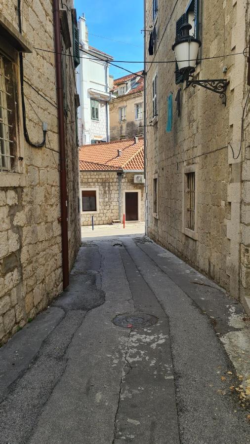Old Town With Private Indoor Garage Parking Apartment *