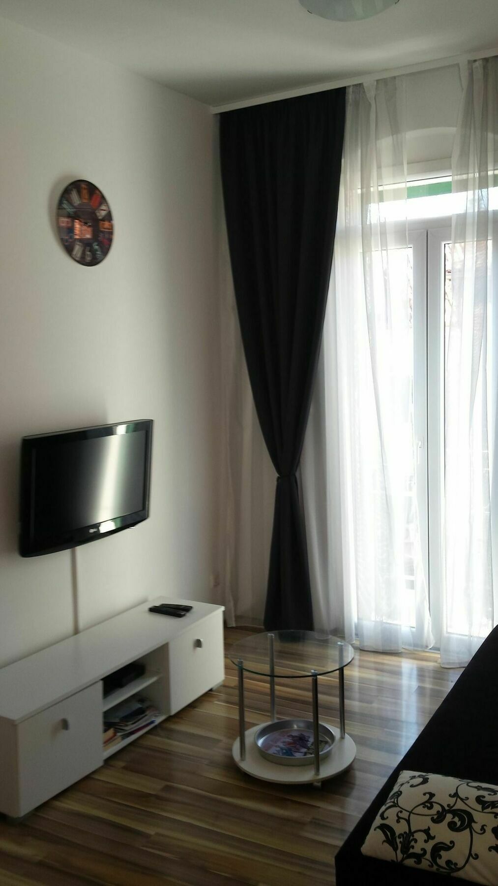 Old Town With Private Indoor Garage Parking Apartment Split